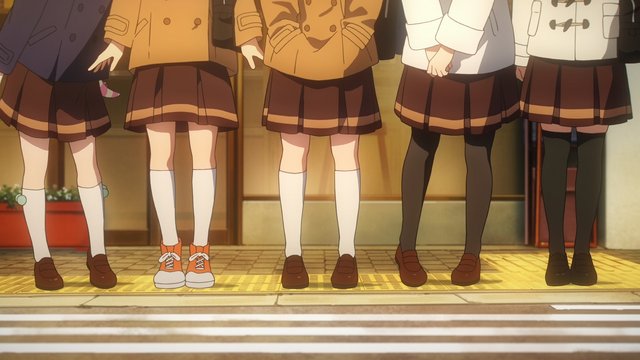 コンビニ前